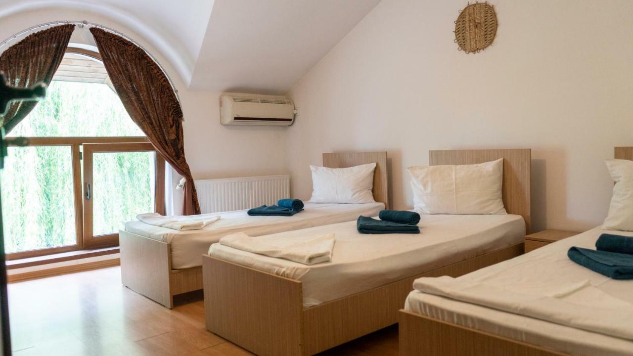 Califarul Alb Hotel Chilia Veche Kültér fotó